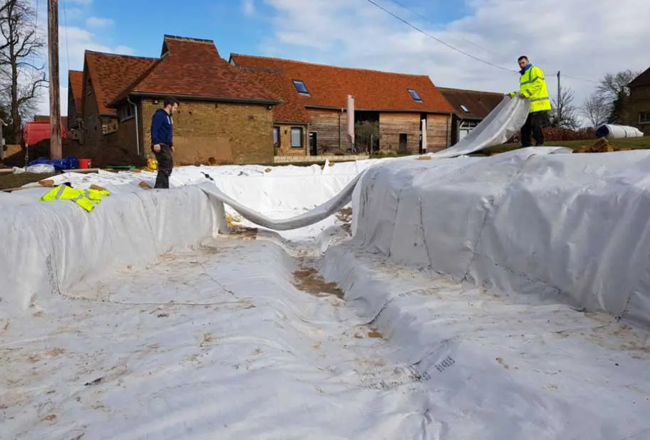 1.0mm Epalyn EP pond liner installation Watford