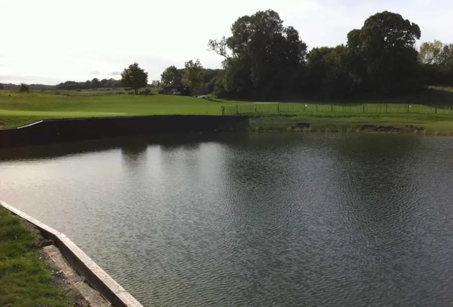 London Golf Club Lake Liner Installation